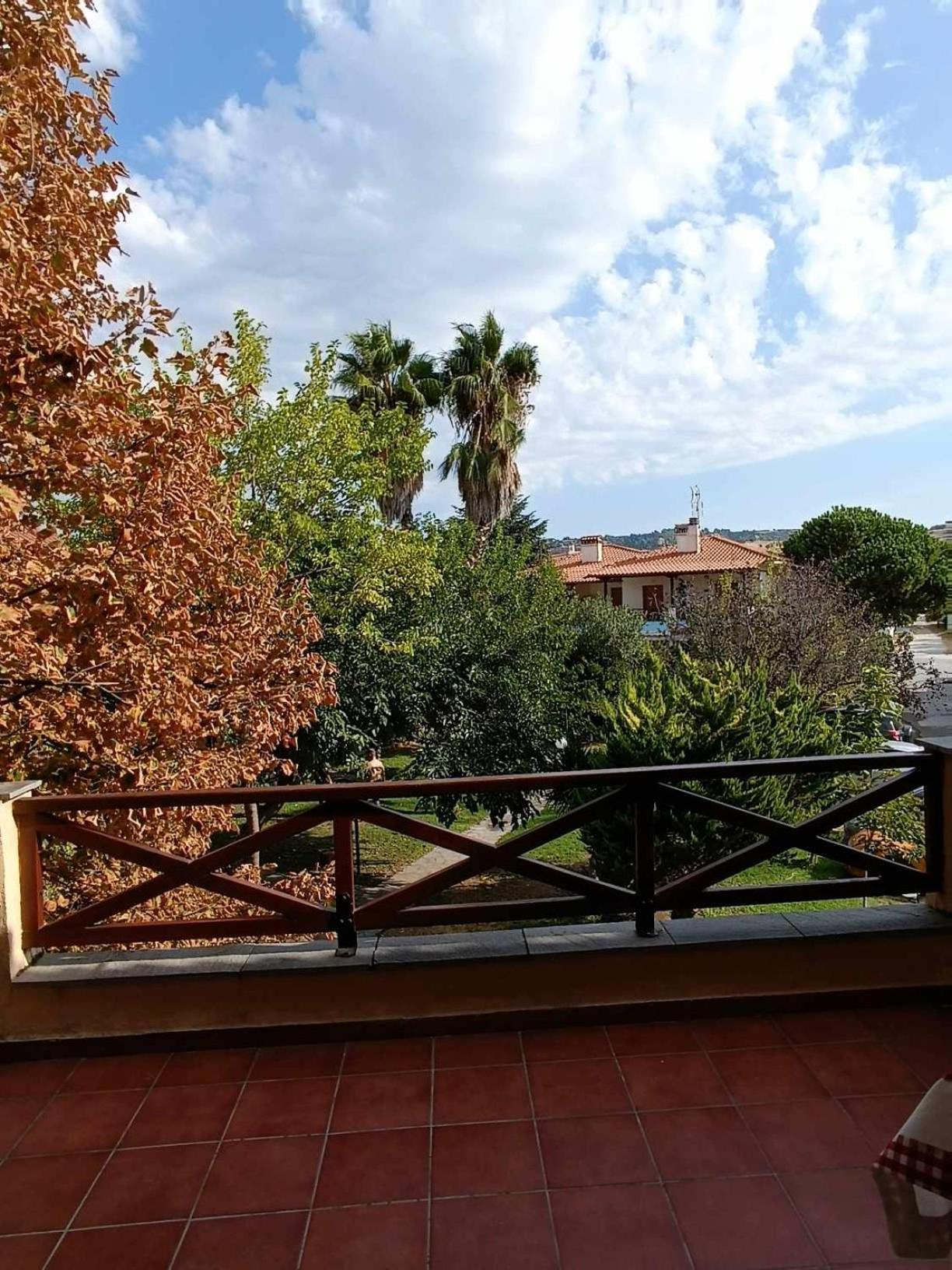 Georgia'S House Villa Nikiti  Buitenkant foto
